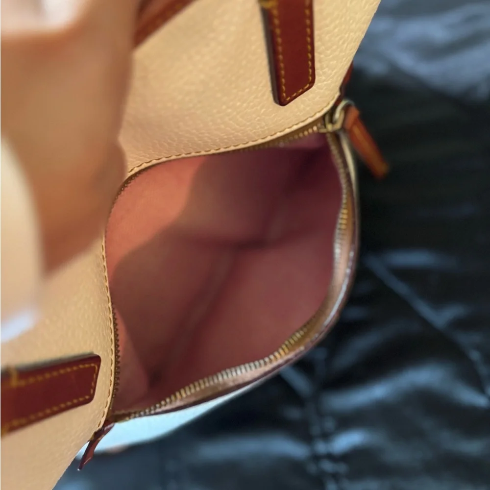 Dooney & Bourke White and Tan Tote Bag - Picture 7 of 7